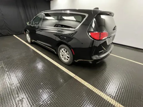 More photos of 2023 Chrysler Voyager LX at Hobart Auto Sales, IN