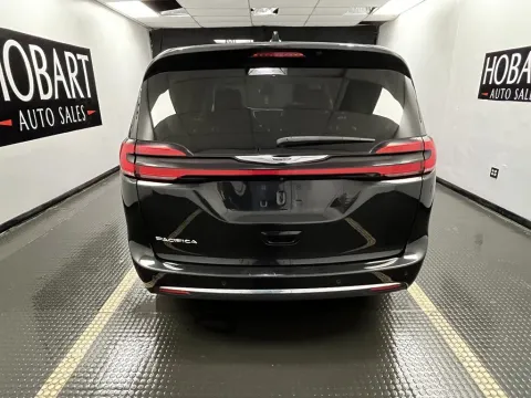 More photos of 2023 Chrysler Pacifica Touring L at Hobart Auto Sales, IN