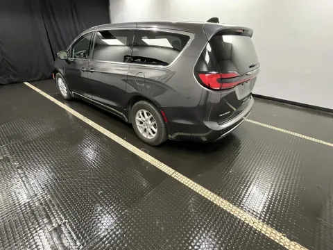 More photos of 2023 Chrysler Pacifica Touring L at Hobart Auto Sales, IN