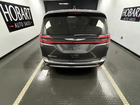 More photos of 2023 Chrysler Pacifica Touring L at Hobart Auto Sales, IN