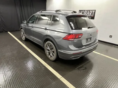 More photos of 2022 Volkswagen Tiguan SE at Hobart Auto Sales, IN