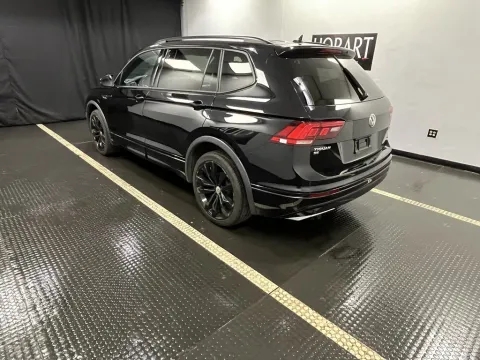 More photos of 2021 Volkswagen Tiguan at Hobart Auto Sales, IN