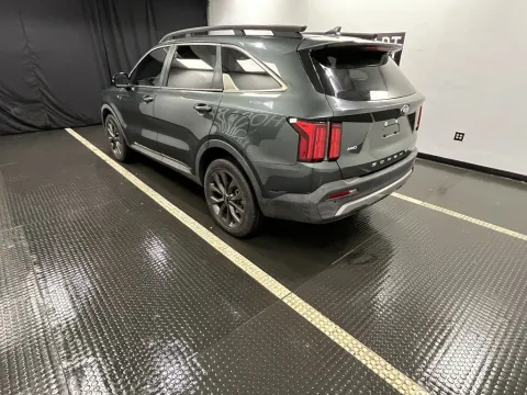 More photos of 2021 Kia Sorento SX Prestige X-Line at Hobart Auto Sales, IN
