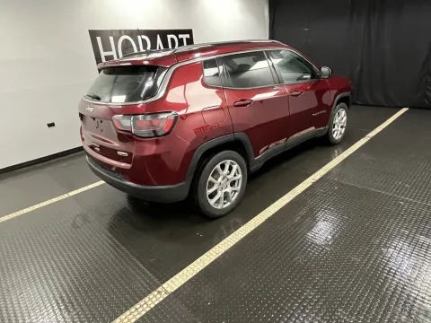More photos of 2022 Jeep Compass Latitude Lux at Hobart Auto Sales, IN