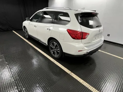 More photos of 2020 Nissan Pathfinder Platinum at Hobart Auto Sales, IN