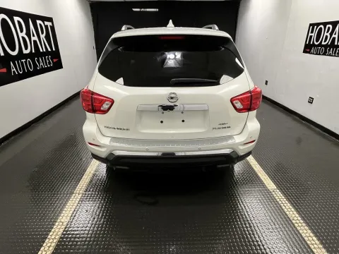More photos of 2020 Nissan Pathfinder Platinum at Hobart Auto Sales, IN