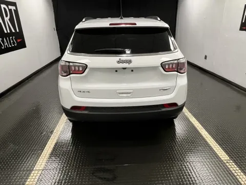 More photos of 2024 Jeep Compass Latitude at Hobart Auto Sales, IN