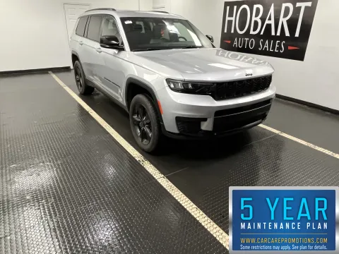 Silver 2023 Jeep GRAND CHEROKEE for sale in Hobart, IN