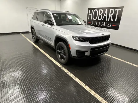 Photos of 2023 Jeep GRAND CHEROKEE for sale in Hobart, IN at Hobart Auto Sales