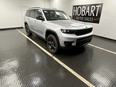 Another view of 2023 Jeep GRAND CHEROKEE for sale in Hobart, IN at Hobart Auto Sales