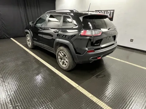 More photos of 2020 Jeep Cherokee Trailhawk at Hobart Auto Sales, IN