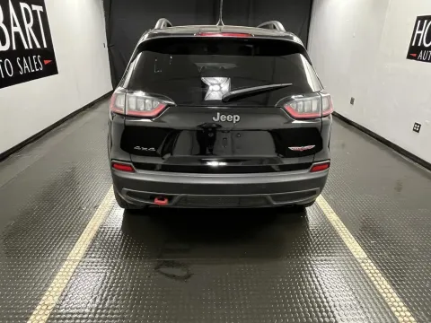 More photos of 2020 Jeep Cherokee Trailhawk at Hobart Auto Sales, IN