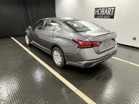 More photos of 2024 Nissan Altima 2.5 SV at Hobart Auto Sales, IN