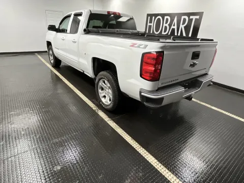More photos of 2018 Chevrolet Silverado 1500 LT at Hobart Auto Sales, IN