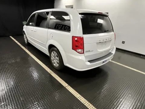 More photos of 2017 Dodge Grand Caravan SE at Hobart Auto Sales, IN