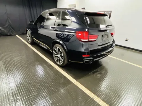 More photos of 2018 BMW X5 xDrive50i at Hobart Auto Sales, IN