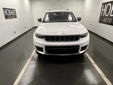 Photos of 2023 Jeep GRAND CHEROKEE for sale in Hobart, IN at Hobart Auto Sales
