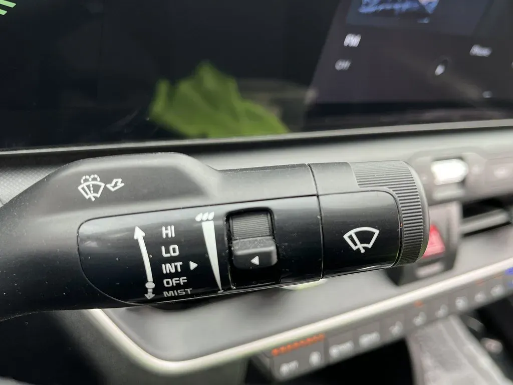 2025 Kia K4 LXS - Photo 23