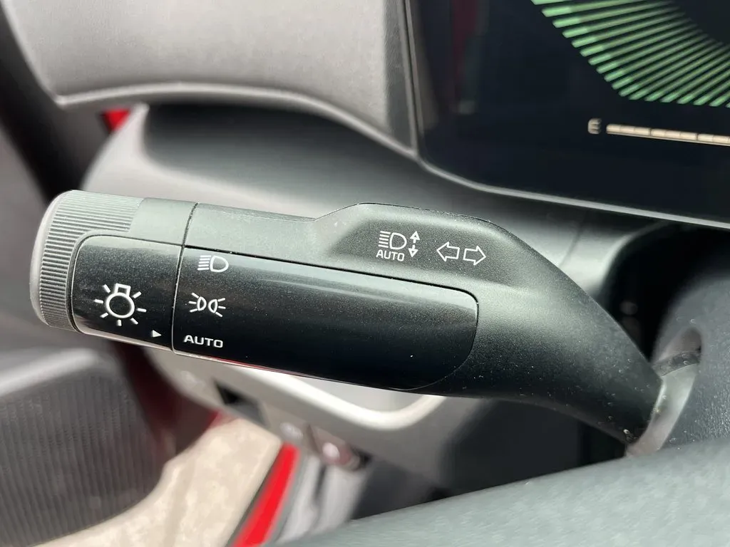 2025 Kia K4 LXS - Photo 22