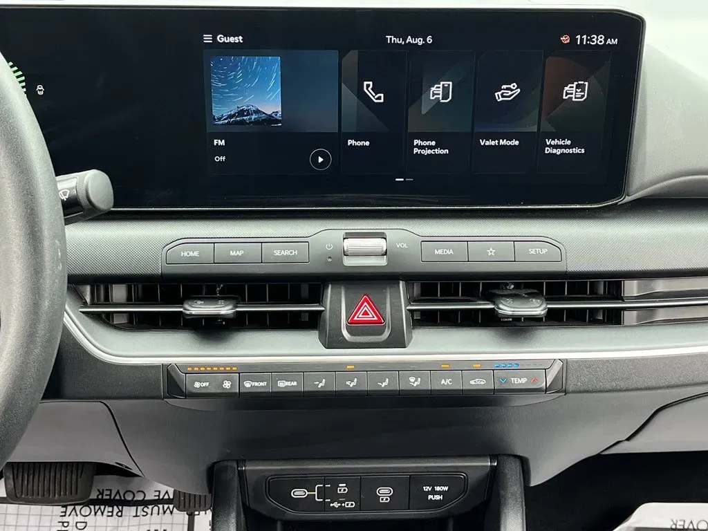 2025 Kia K4 LXS - Photo 17