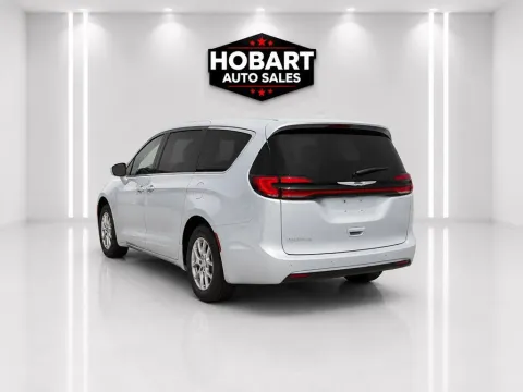 More photos of 2024 Chrysler Pacifica Touring L at Hobart Auto Sales, IN