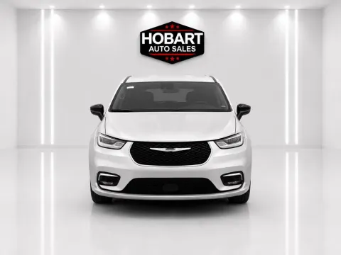 Photos of 2024 Chrysler Pacifica Touring L for sale in Hobart, IN at Hobart Auto Sales