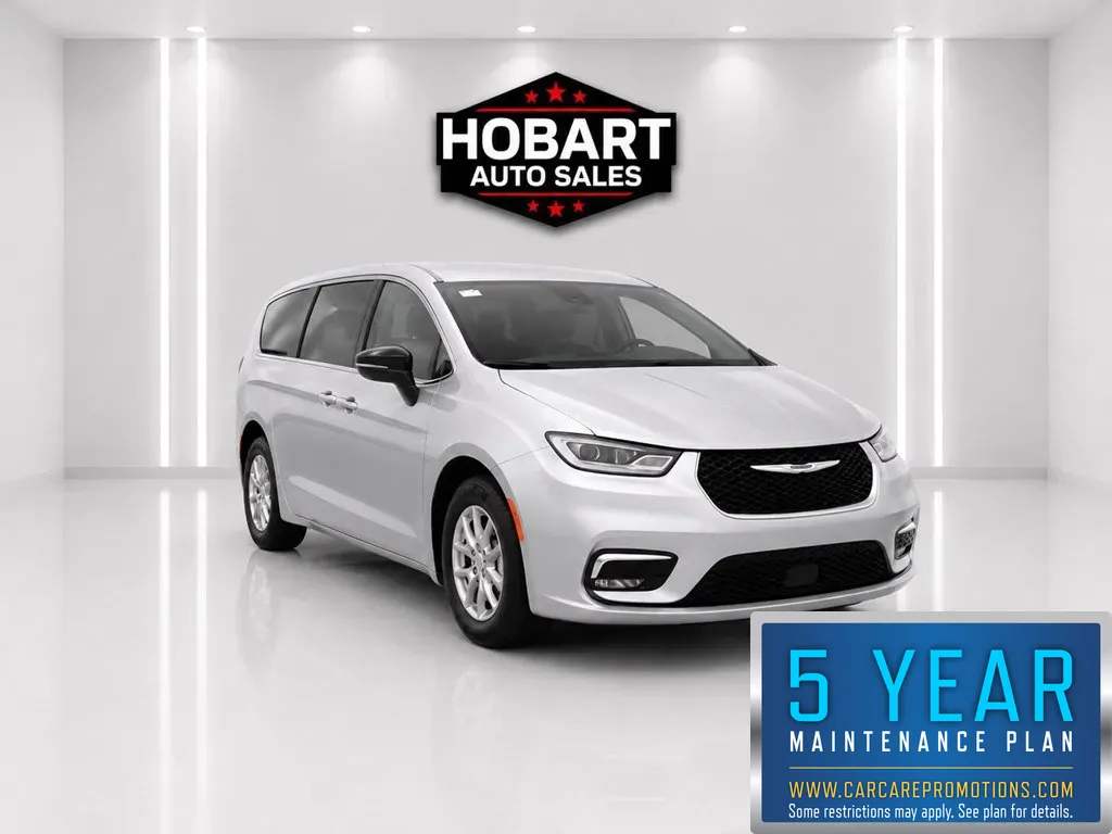 Silver 2024 Chrysler Pacifica Touring L for sale in Hobart, IN