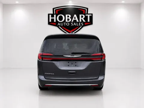 More photos of 2022 Chrysler Pacifica Touring L at Hobart Auto Sales, IN