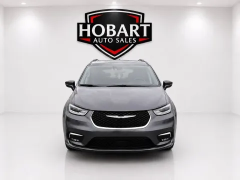 Photos of 2022 Chrysler Pacifica Touring L for sale in Hobart, IN at Hobart Auto Sales