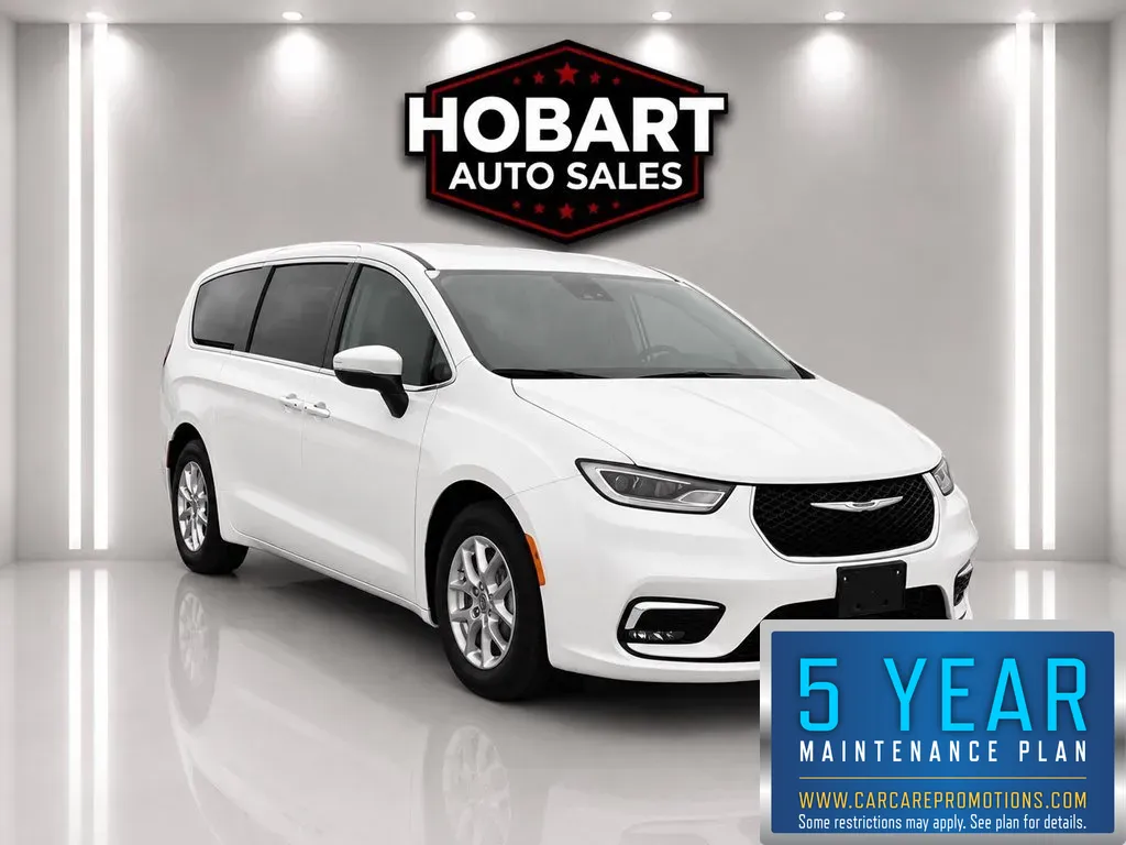White 2024 Chrysler Pacifica Touring L for sale in Hobart, IN