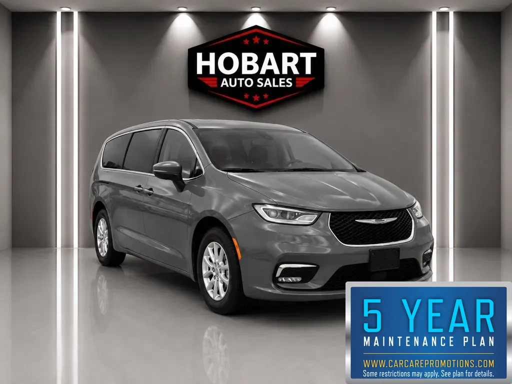Gray 2023 Chrysler Pacifica Touring L for sale in Hobart, IN