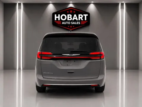 More photos of 2023 Chrysler Pacifica Touring L at Hobart Auto Sales, IN