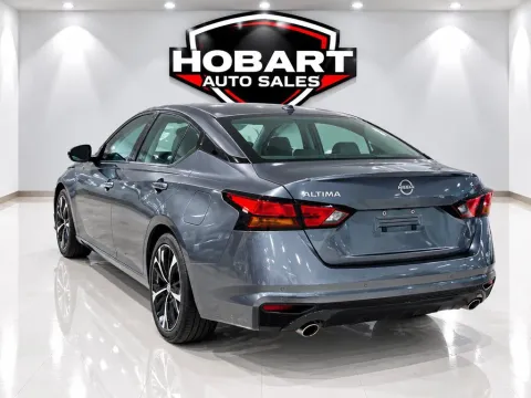 More photos of 2024 Nissan Altima 2.5 SR at Hobart Auto Sales, IN