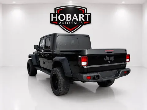 More photos of 2020 Jeep Gladiator Sport S at Hobart Auto Sales, IN