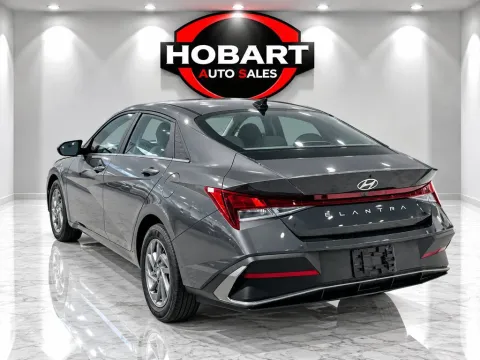 More photos of 2024 Hyundai Elantra SEL at Hobart Auto Sales, IN