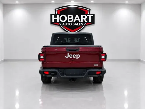 More photos of 2021 Jeep Gladiator Overland at Hobart Auto Sales, IN