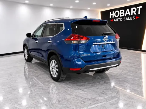 More photos of 2017 Nissan Rogue SV at Hobart Auto Sales, IN