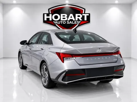 More photos of 2025 Hyundai Elantra Limited at Hobart Auto Sales, IN