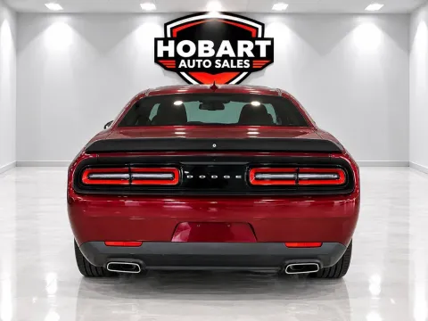 More photos of 2017 Dodge Challenger SXT at Hobart Auto Sales, IN