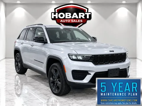 Silver 2023 Jeep Grand Cherokee Altitude for sale in Hobart, IN