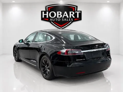 More photos of 2018 Tesla Model S at Hobart Auto Sales, IN