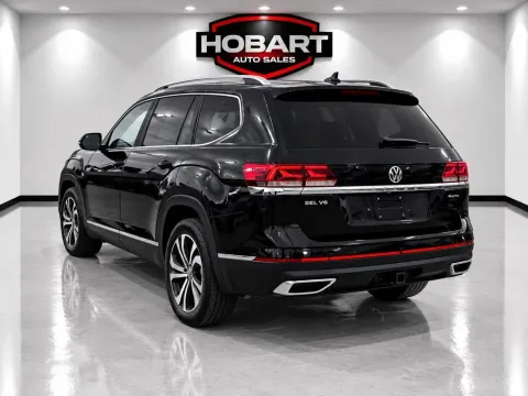 More photos of 2023 Volkswagen Atlas 3.6L V6 SEL at Hobart Auto Sales, IN