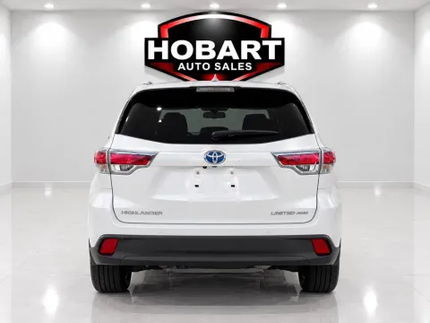 More photos of 2015 Toyota Highlander at Hobart Auto Sales, IN