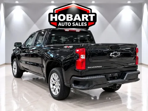 More photos of 2022 Chevrolet Silverado 1500 Custom at Hobart Auto Sales, IN