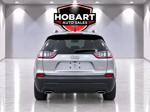 More photos of 2021 Jeep Cherokee Latitude Lux at Hobart Auto Sales, IN