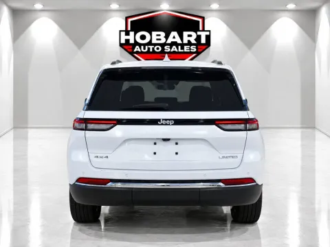 More photos of 2023 Jeep Grand Cherokee Laredo at Hobart Auto Sales, IN