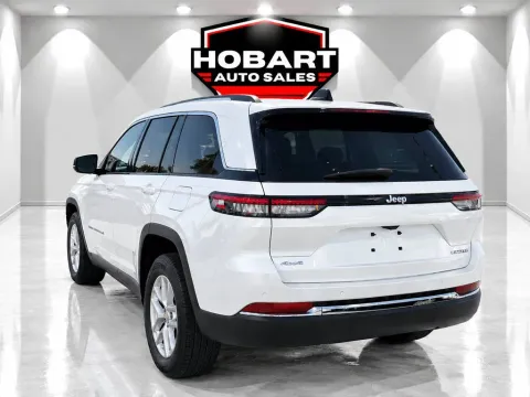 More photos of 2023 Jeep Grand Cherokee Laredo at Hobart Auto Sales, IN