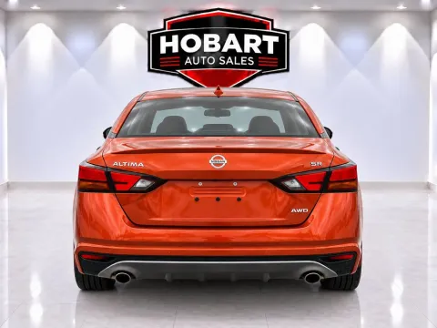 More photos of 2020 Nissan Altima 2.5 SR at Hobart Auto Sales, IN