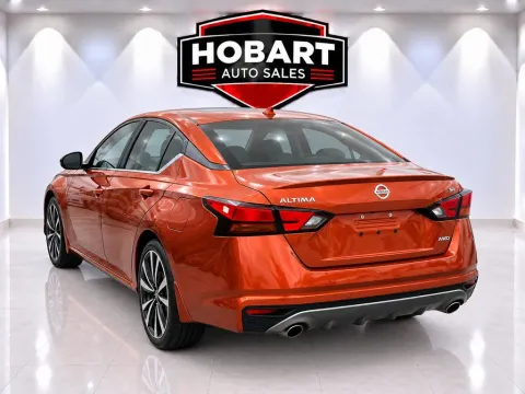More photos of 2020 Nissan Altima 2.5 SR at Hobart Auto Sales, IN