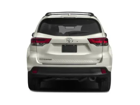 More photos of 2019 Toyota Highlander XLE at Hobart Auto Sales, IN